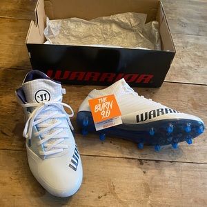 NWT BOYS WARRIOR CLEATS